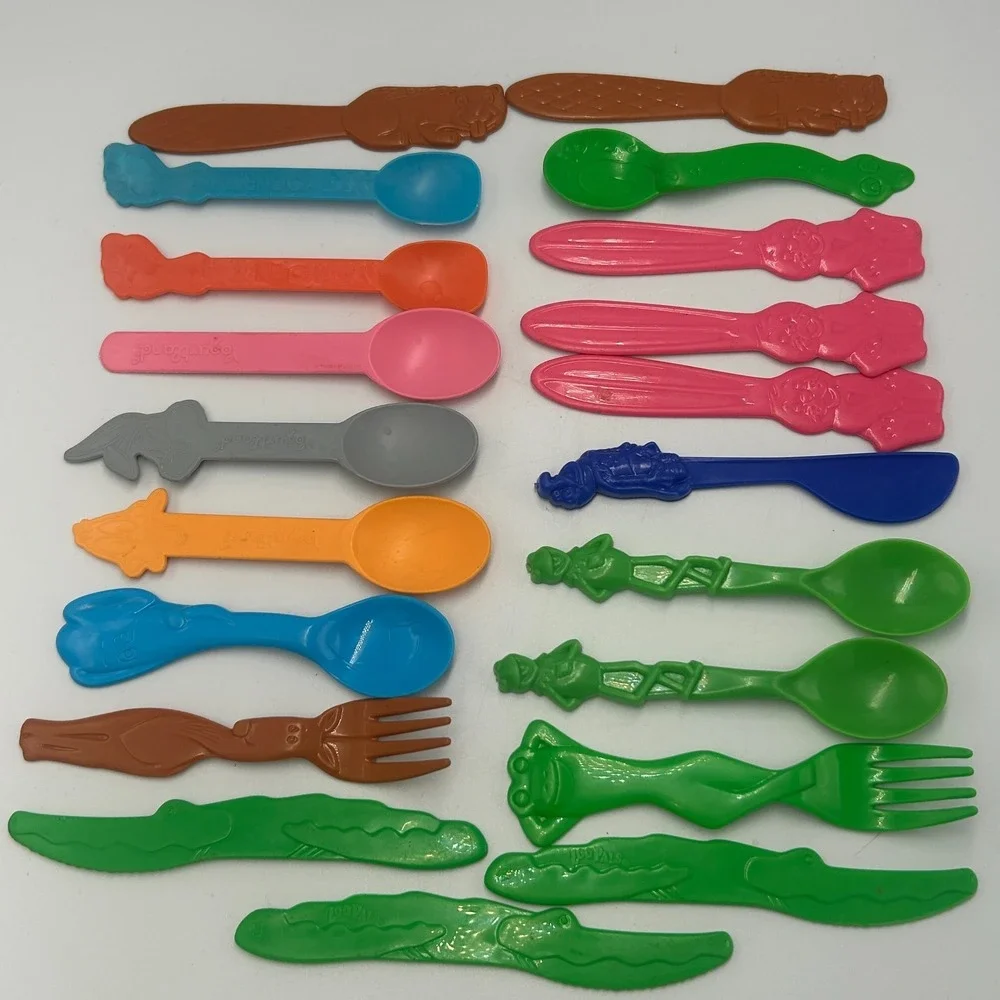 Hefty Zoo Pals Dixie Krazy Kritters Utensils 20 Kids Plasticware Looney Tunes